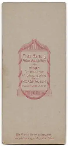 Fotografie Fritz Hartung, Nordhausen, Rautenstrasse 8-9, Soldat in Uniform mit Mantel und Säbel