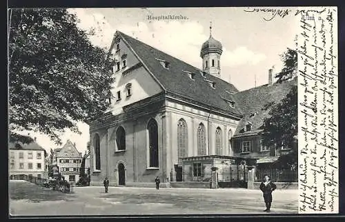 AK Ulm a. D., Knabe vor der Hospitalkirche