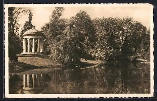 AK Hannover, Georgengarten mit Leibnizdenkmal