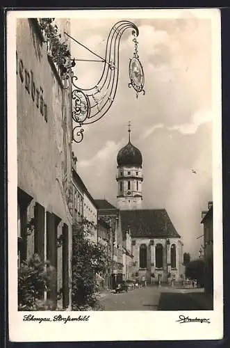 AK Schongau, Strassenbild mit Gasthausschild und Kirche