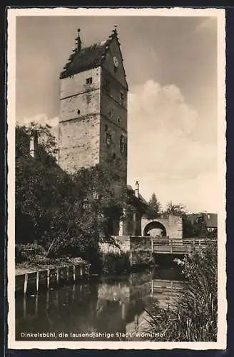 AK Dinkelsbühl, Wörnitztor vom Wasser aus