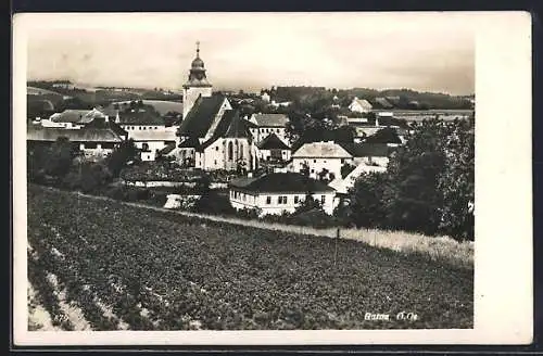 AK Gutau, Totalansicht mit Kirche von einem Acker aus