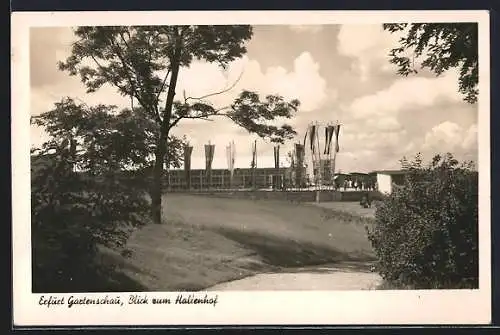 AK Erfurt, Gartenschau, Blick zum Hallenhof