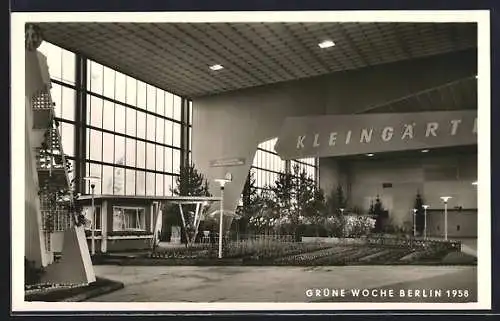 AK Berlin, Ausstellung Grüne Woche 1958, Ausstellungshalle Kleingärten