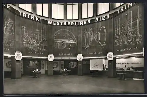 AK Berlin, Deutsche Gastwirts-Konditoren Messe - Nahrungs- und Genussmittelschau 1954, Trinkt Westberliner Bier