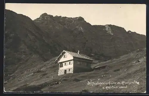 AK Wolfratshauser-Hütte mit Grubigstein und Gartnerwand