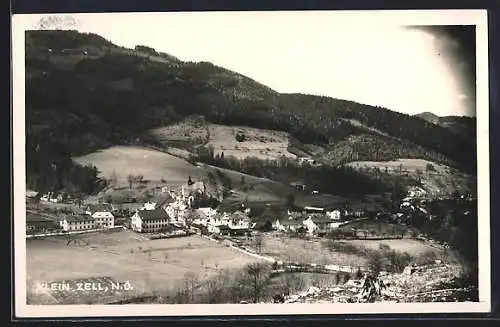 AK Kleinzell /N.-Oe., Ortsansicht mit Wäldern