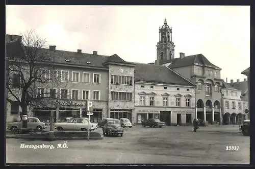 AK Herzogenburg, Marktplatz mit Geschäften