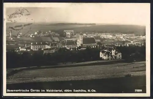 AK Geras im Waldviertel, Totalansicht vom Feld aus