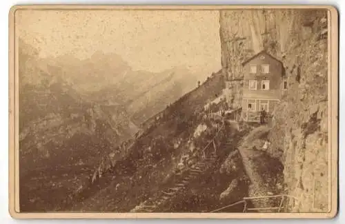 Fotografie Elise Hinnen, Zürich, Ansicht Weissbad, Gasthaus Aescher am Steilhang