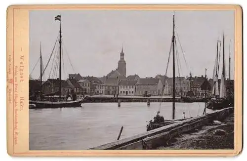 Fotografie Ernst Roepke, Wiesbaden, Ansicht Wolgast, Partie im Hafen