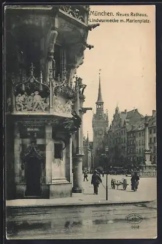 AK München, Neues Rathaus, Lindwurmecke mit Marienplatz