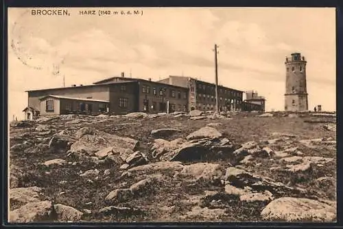 AK Brocken /Harz, Blick auf Hotel und Aussichtsturm