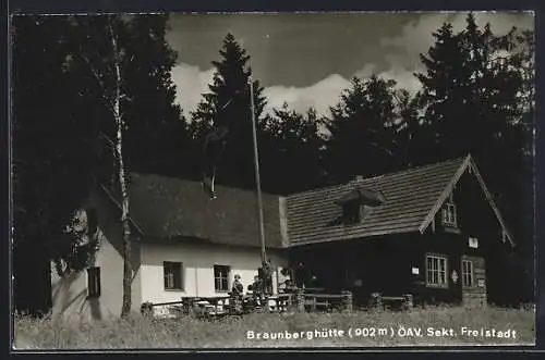 AK Braunberghütte, Berghütte ÖAV Sekt. Freistadt mit Wanderern