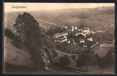 AK Langhalsen, Blick von Anhöhe auf Kirche mit Umgebung