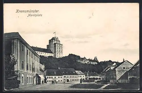 AK Kremsmünster, Marktplatz mit Hotel