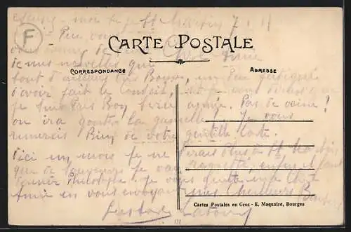 AK St Martin-d`Auxigny, La Place, côté Sud partie haute