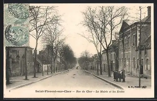 AK Saint-Florent-sur-Cher, Rue du Cher, La Mairie et les Écoles