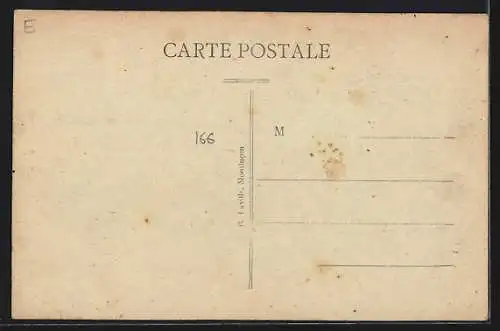 AK Saulzais-le-Potier, Place du Marché et Route de Saint-Amand avec Hôtel du Commerce