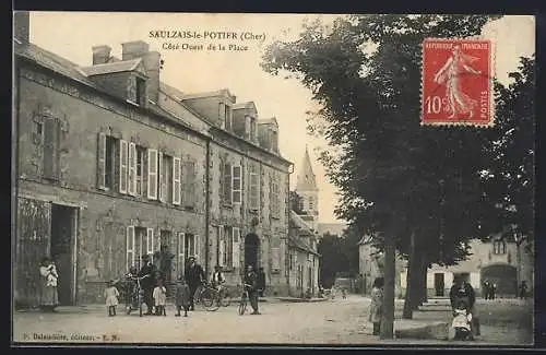 AK Saulzais-le-Potier, Côté Ouest de la Place