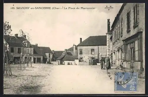 AK Savigny-en-Sancerre, La Place du Marronnier