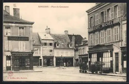 AK Sancoins, Place du Commerce avec Café Michel et boutiques environnantes