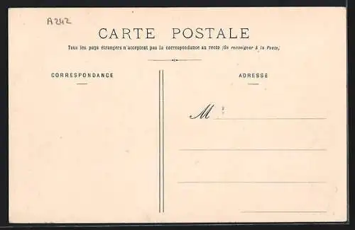 AK Sancoins, Place du Commerce avec Café Michel et boutiques environnantes