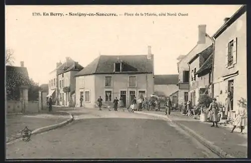 AK Savigny-en-Sancerre, Place de la Mairie, côté Nord Ouest