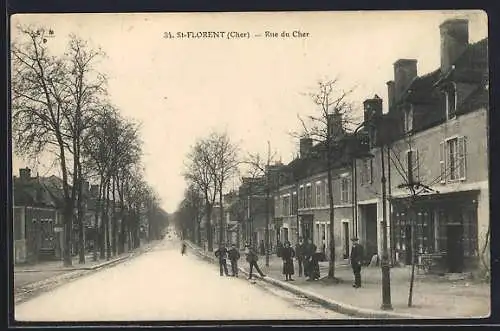 AK St-Florent, Rue du Cher animée avec passants