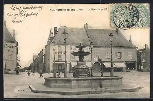 AK Henrichemont, La Place Henri IV avec fontaine et bâtiments historiques