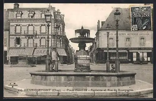 AK Henrichemont, Place Henri IV, Fontaine et Rue de Bourgogne