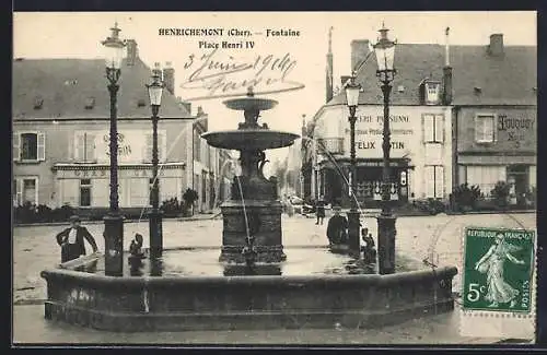 AK Henrichemont, Fontaine Place Henri IV