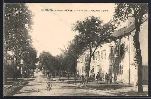 AK St-Florent-sur-Cher, La Rue du Cher vers le pont