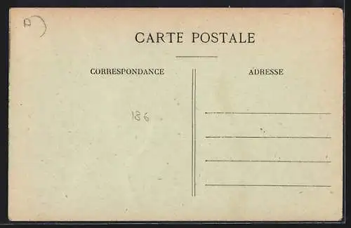 AK Saint-Florent-sur-Cher, Rue de la Gare avec des bâtiments et passants