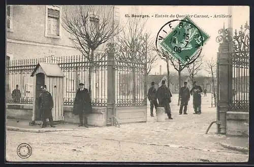 AK Bourges, Entrée du Quartier Carnot, Artillerie