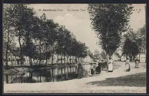 AK Asnières, La Grande Place avec arbres et rivière