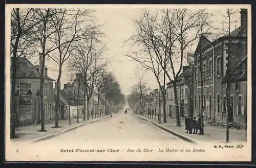 AK Saint-Florent-sur-Cher, Rue du Cher, La Mairie et les Écoles