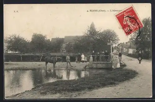 AK Rians, L`Abreuvoir avec cheval et village en arrière-plan