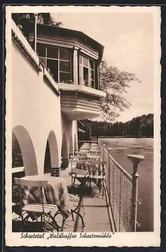 AK Ilmenau / Thüringen, Waldkaffee Schortemühle im Schortetal, Terrasse am Ufer