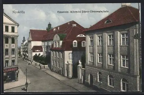 AK Berlin-Neukölln, Emserstrasse mit Cigarren-Geschäft und Albrecht Dürer-Oberrealschule