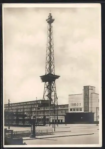 AK Berlin-Charlottenburg, Cafe Funk-Eck im Bauhaus-Stil und Funkturm Witzleben