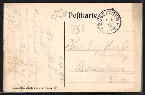 Künstler-AK Buggingen, Strassenpartie mit Kirche, Gebäudeansicht, Ortspartie
