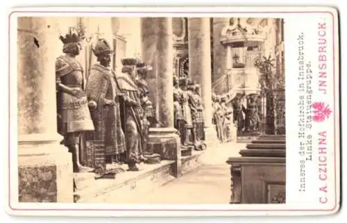 Fotografie C. A. Czichna, Innsbruck, Ansicht Innsbruck, Statuen im Inneren der Hofkirche