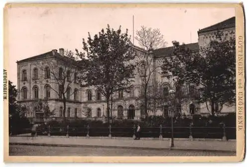 Fotografie unbekannter Fotograf, Ansicht Göttingen, Strasse am Auditorium