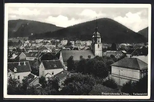 AK Friedrichroda i. Thür., Teilansicht mit Bergen aus der Vogelschau