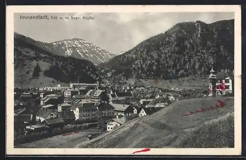 AK Immenstadt /Allgäu, Ortsansicht mit Bergblick