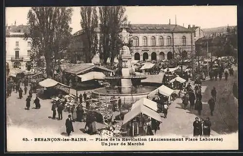 AK Besancon, Place de la Revolution, un jour de Marche