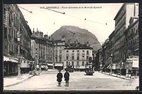 AK Grenoble, Place Grenette et le Mont St-Eynard, Strassenbahn