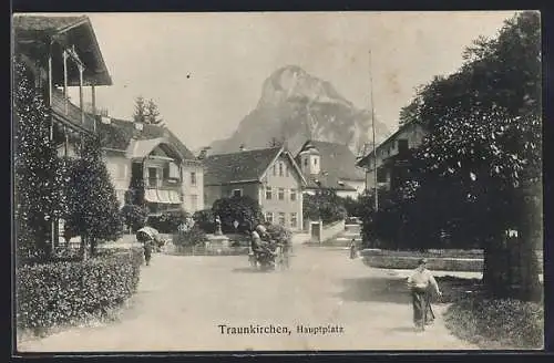 AK Traunkirchen, Hauptplatz im Sonnenschein