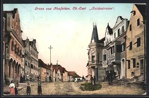 AK Neufelden, Reichsstrasse mit Anwohnern